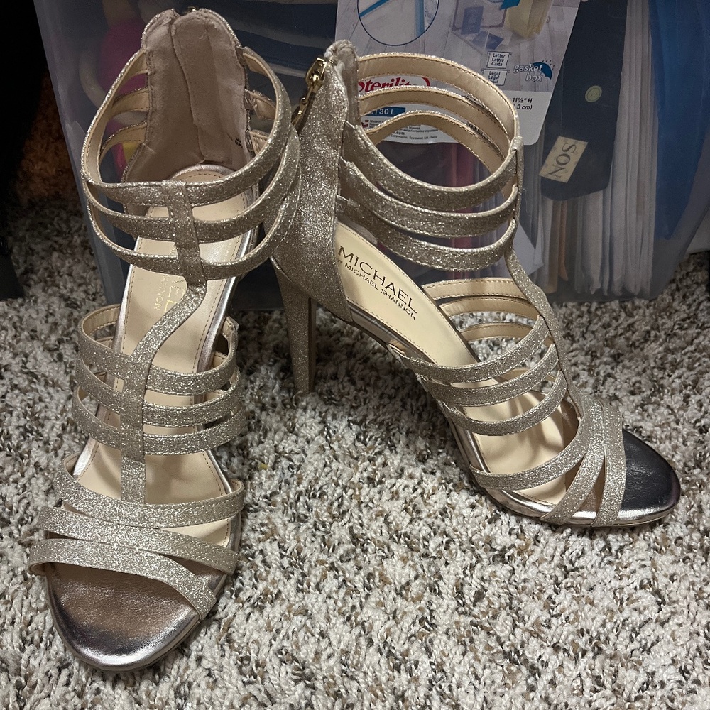 Gold glitter heels